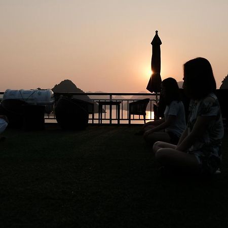 Dora Cruise By Hag Hotel Ha Long Bagian luar foto