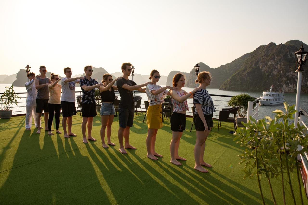 Dora Cruise By Hag Hotel Ha Long Bagian luar foto