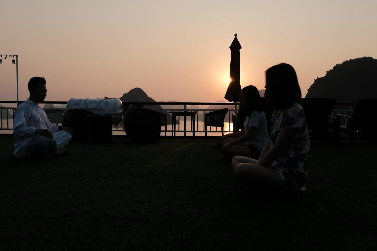 Dora Cruise By Hag Hotel Ha Long Bagian luar foto