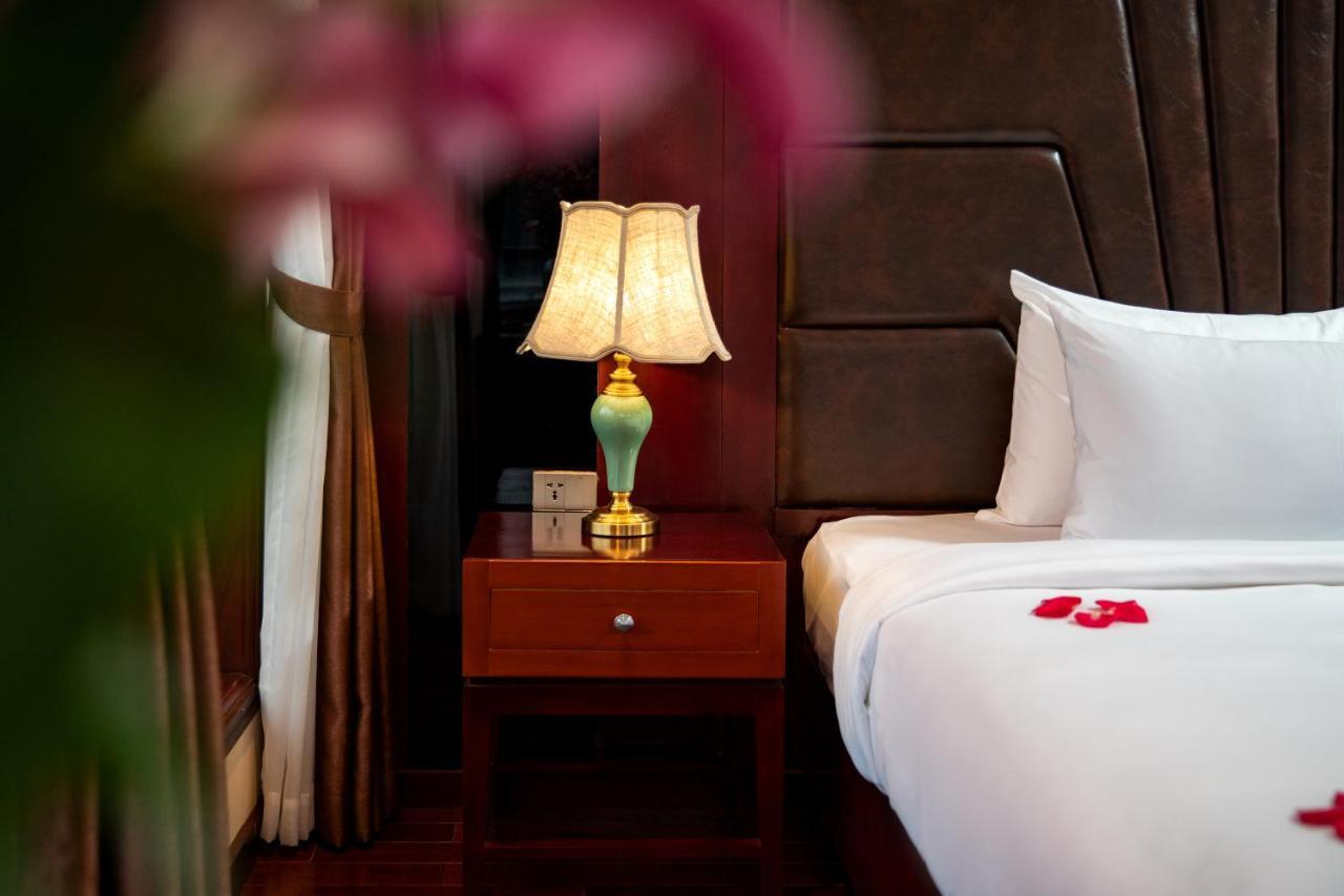 Dora Cruise By Hag Hotel Ha Long Bagian luar foto