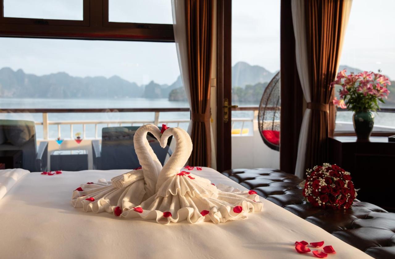 Dora Cruise By Hag Hotel Ha Long Bagian luar foto